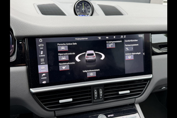 Porsche Cayenne 3.0 E-Hybrid Sport Chrono | Panoramadak | Camera | Head-Up Display | Stoelventilatie/Verwarming | Bose |