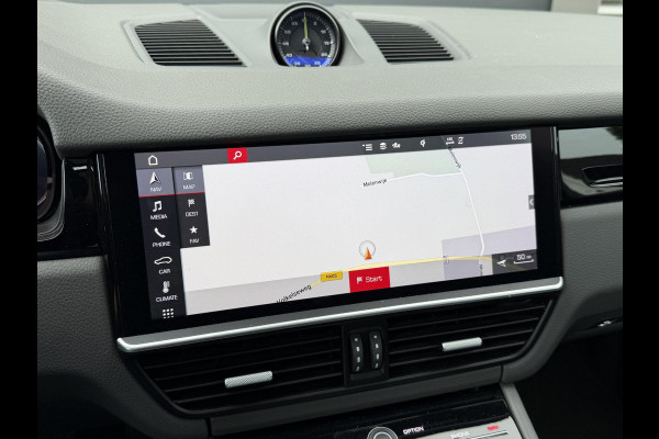Porsche Cayenne 3.0 E-Hybrid Sport Chrono | Panoramadak | Camera | Head-Up Display | Stoelventilatie/Verwarming | Bose |