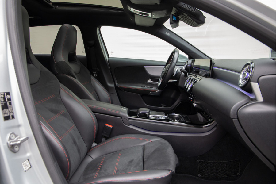 Mercedes-Benz A-Klasse 200 AMG Premium, Pano, Widescreen, Sfeerverlichting, 19"