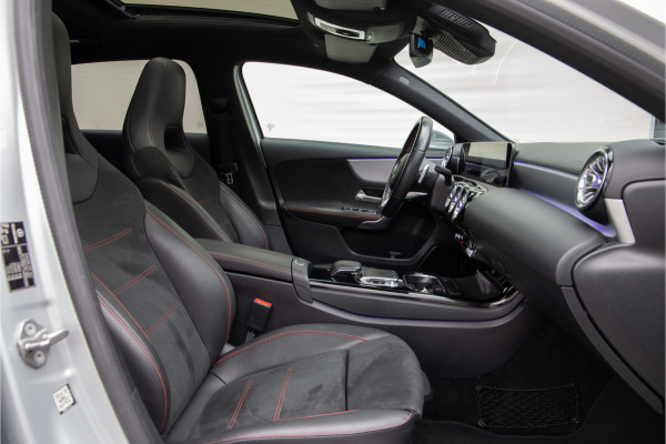 Mercedes-Benz A-Klasse 200 AMG Premium, Pano, Widescreen, Sfeerverlichting, 19"