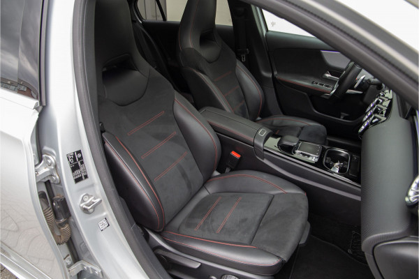 Mercedes-Benz A-Klasse 200 AMG Premium, Pano, Widescreen, Sfeerverlichting, 19"