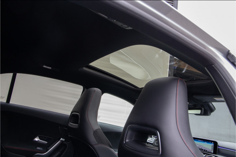 Mercedes-Benz A-Klasse 200 AMG Premium, Pano, Widescreen, Sfeerverlichting, 19"