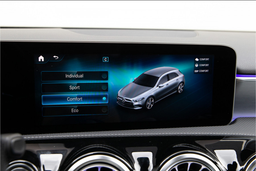 Mercedes-Benz A-Klasse 200 AMG Premium, Pano, Widescreen, Sfeerverlichting, 19"