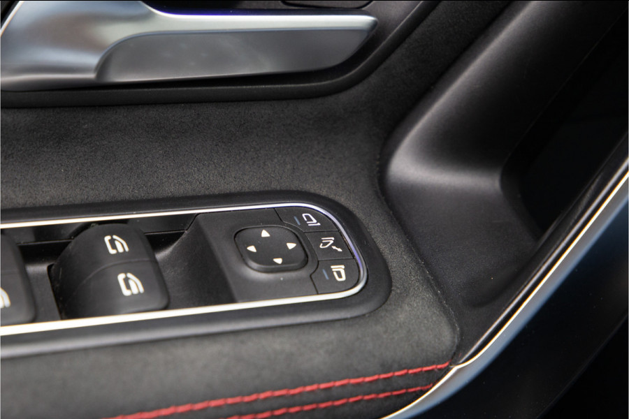 Mercedes-Benz A-Klasse 200 AMG Premium, Pano, Widescreen, Sfeerverlichting, 19"
