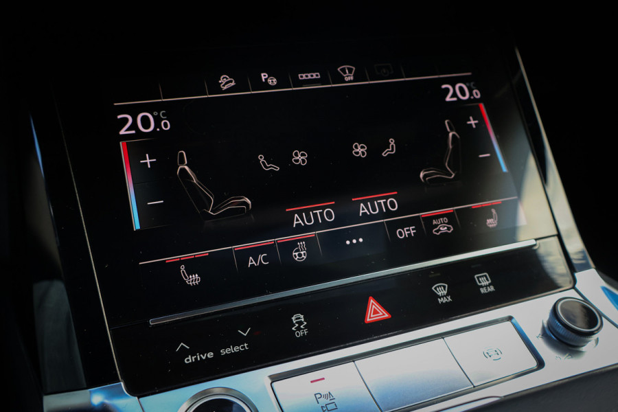 Audi e-tron Sportback 55 quattro 95 kWh | RS-STOELEN | ADAPTIVE CRUISE | 22" | B&O SURROUND | PANORAMADAK | VIRTUAL MIRRORS | STUURWIELVERWARMING | TR DUBBEL GLAS | SFEERVERLICHTING | DUBBEL OPLAADPUNT L+R | ETC.