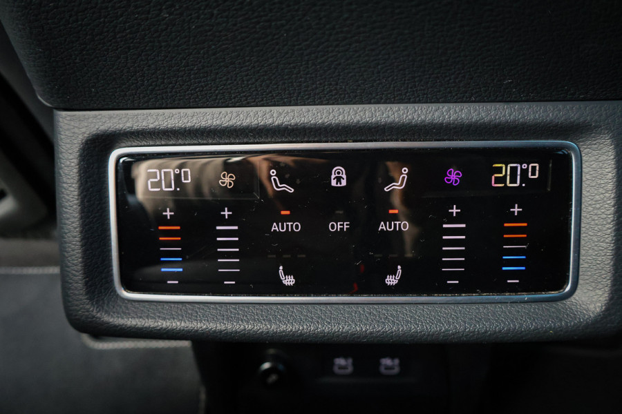 Audi e-tron Sportback 55 quattro 95 kWh | RS-STOELEN | ADAPTIVE CRUISE | 22" | B&O SURROUND | PANORAMADAK | VIRTUAL MIRRORS | STUURWIELVERWARMING | TR DUBBEL GLAS | SFEERVERLICHTING | DUBBEL OPLAADPUNT L+R | ETC.