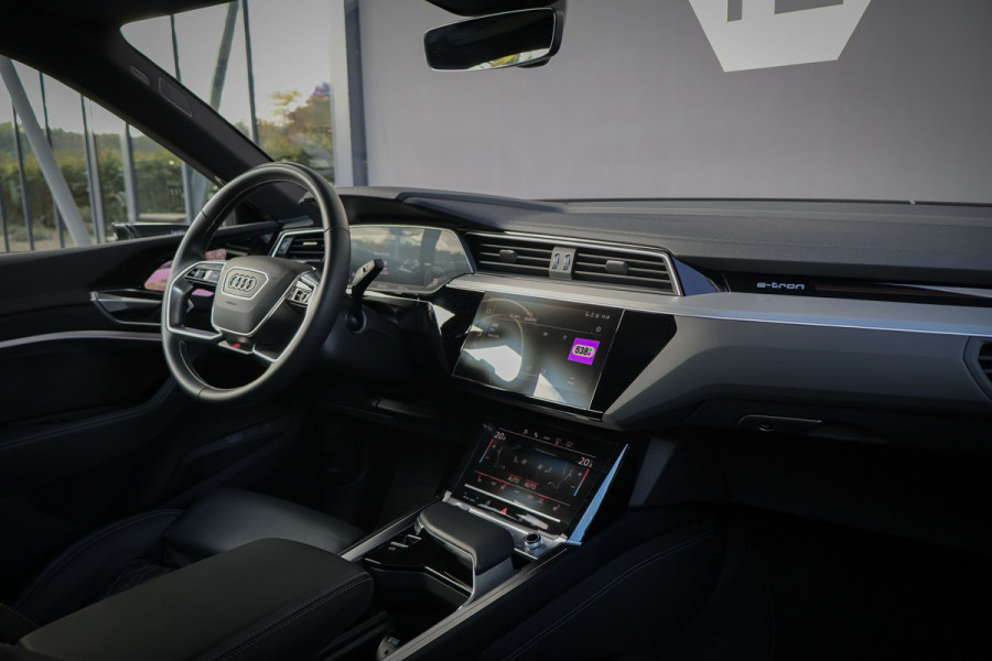 Audi e-tron Sportback 55 quattro 95 kWh | RS-STOELEN | ADAPTIVE CRUISE | 22" | B&O SURROUND | PANORAMADAK | VIRTUAL MIRRORS | STUURWIELVERWARMING | TR DUBBEL GLAS | SFEERVERLICHTING | DUBBEL OPLAADPUNT L+R | ETC.