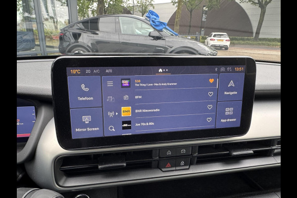 Jeep Avenger 1.2 e-Hybrid Summit AUTOMAAT | PANORAMADAK | CAMERA | LEDER | STOEL MASSAGE | EL. KLEP | 12 MND BOVAG GARANTIE