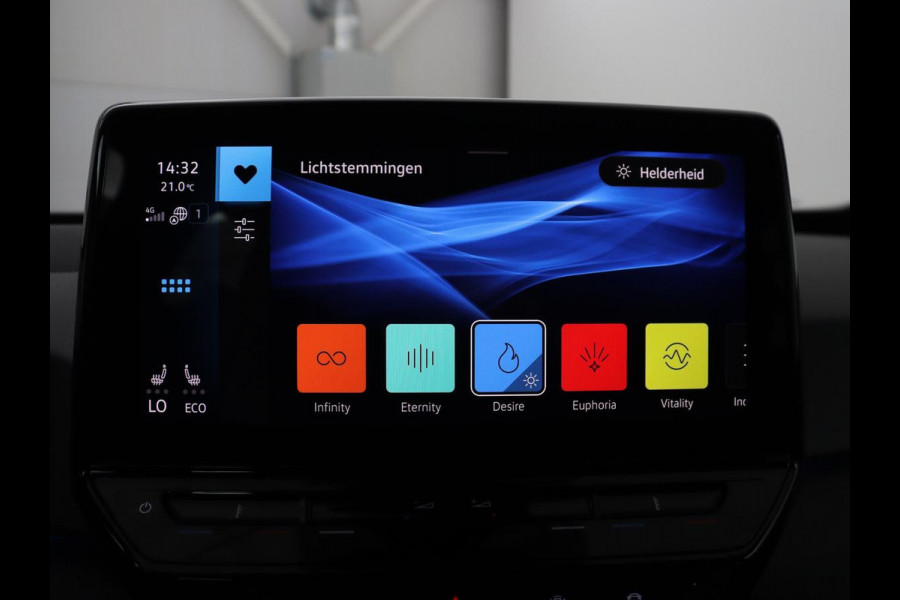 Volkswagen ID.3 First 58 kWh | SOH 92,5% | Stuur/stoel verwarming | Cruise control | Carplay | Navigatie | Sfeerverlichting | Park assist | EV