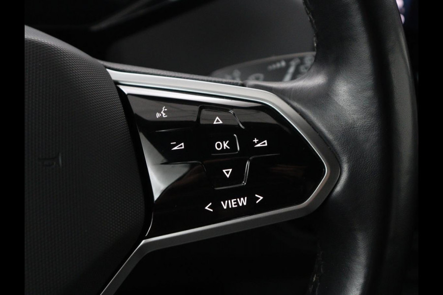 Volkswagen ID.3 First 58 kWh | SOH 92,5% | Stuur/stoel verwarming | Cruise control | Carplay | Navigatie | Sfeerverlichting | Park assist | EV
