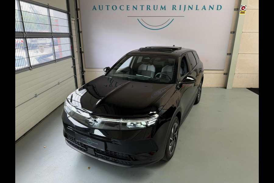 Opel Grandland 1.2 Turbo Hybrid GS, 1 jaar Bovag garantie, Panoramdak, Head up display, Camera, Stoel/Stuurverwarming