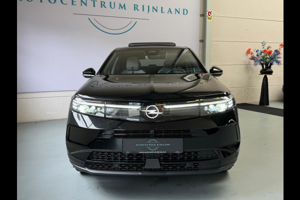 Opel Grandland 1.2 Turbo Hybrid GS, 1 jaar Bovag garantie, Panoramdak, Head up display, Camera, Stoel/Stuurverwarming