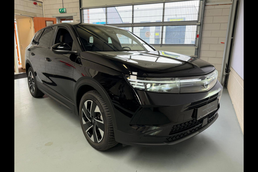 Opel Grandland 1.2 Turbo Hybrid GS, 1 jaar Bovag garantie, Panoramdak, Head up display, Camera, Stoel/Stuurverwarming