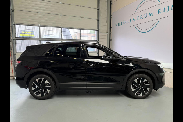 Opel Grandland 1.2 Turbo Hybrid GS, 1 jaar Bovag garantie, Panoramdak, Head up display, Camera, Stoel/Stuurverwarming