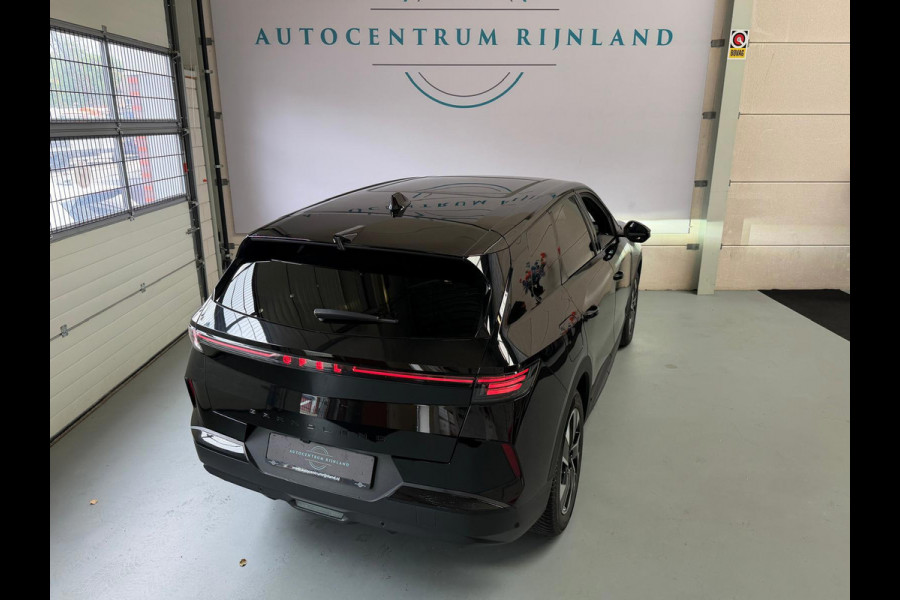 Opel Grandland 1.2 Turbo Hybrid GS, 1 jaar Bovag garantie, Panoramdak, Head up display, Camera, Stoel/Stuurverwarming
