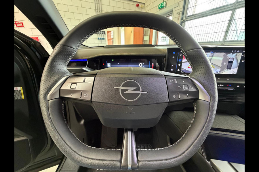 Opel Grandland 1.2 Turbo Hybrid GS, 1 jaar Bovag garantie, Panoramdak, Head up display, Camera, Stoel/Stuurverwarming