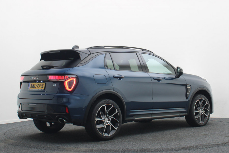 Lynk & Co 01 1.5 Plug-in Hybrid Two-Tone, 360° Camera, Panoramadak, ACC, Keyless, Navigatie, PDC, LED, 20''