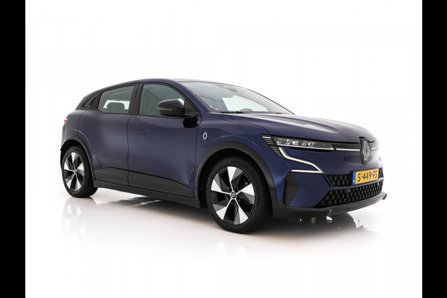 Renault Mégane E-Tech EV60 Optimum Charge Evolution [3-Fase-22kW] {SoH-91%} (INCL-BTW) Aut. *HEATPUMP | FULL-LED | CAMERA | LANE-ASSIST | KEYLESS | NAVI-FULLMAP | CARPLAY | COMFORTSEATS | DIGI-COCKPIT | ECC | PDC | 18"ALU*