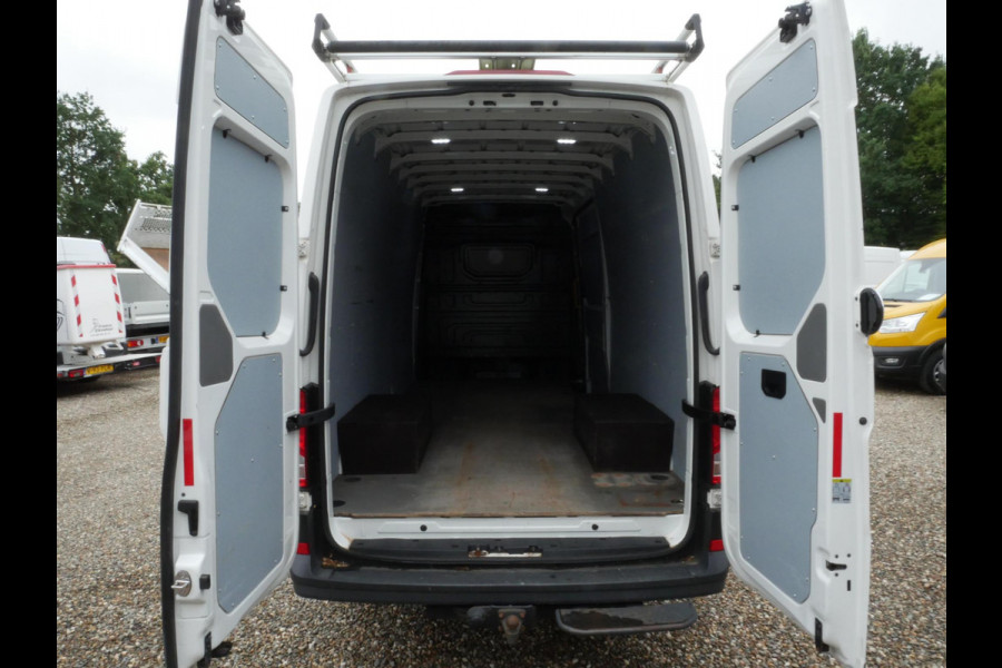Volkswagen Crafter 2.0TDI 177PK L4H2 AUTOM AC Imp 3-zits 3.5T-haak Dubbel lucht