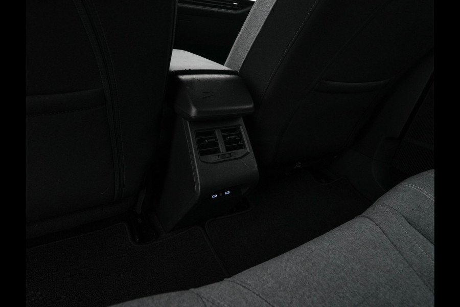 Renault Mégane E-Tech EV60 Optimum Charge Evolution [3-Fase-22kW] {SoH-91%} (INCL-BTW) Aut. *HEATPUMP | FULL-LED | CAMERA | LANE-ASSIST | KEYLESS | NAVI-FULLMAP | CARPLAY | COMFORTSEATS | DIGI-COCKPIT | ECC | PDC | 18"ALU*