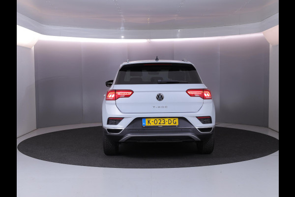 Volkswagen T-Roc 1.5 TSI Style Business 150 pk | Navigatie | Trekhaak (afneembaar) | Parkeersensoren | LED koplampen | Adaptieve cruise control |