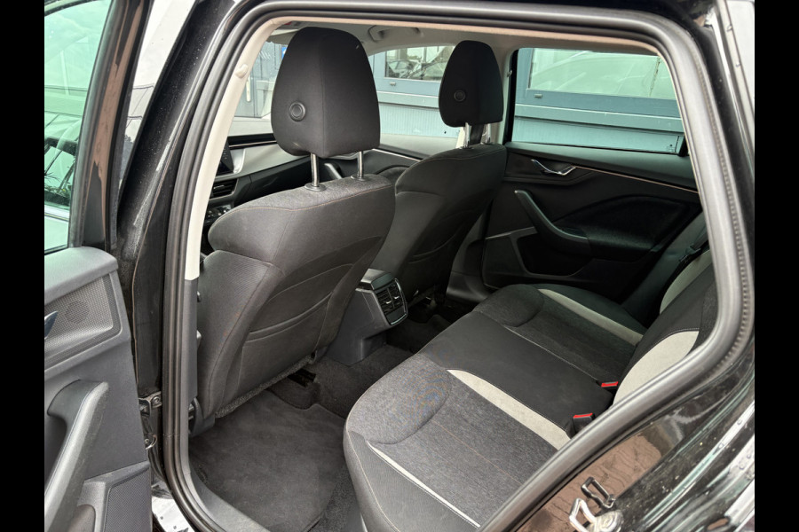 Škoda Kamiq 1.0 TSi DSG 110pk Business Edition NAVI/CARPLAY/VIRTUAL/CLIMA/CRUISE/PDC/STOELVERWARMING