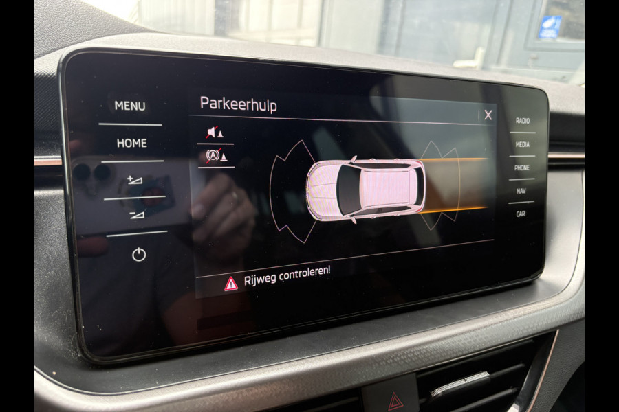 Škoda Kamiq 1.0 TSi DSG 110pk Business Edition NAVI/CARPLAY/VIRTUAL/CLIMA/CRUISE/PDC/STOELVERWARMING