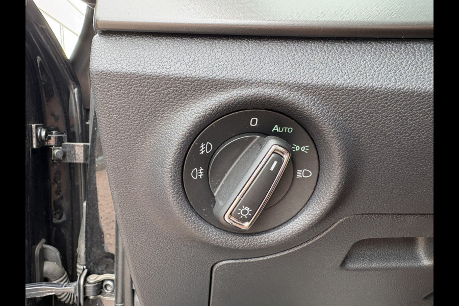 Škoda Kamiq 1.0 TSi DSG 110pk Business Edition NAVI/CARPLAY/VIRTUAL/CLIMA/CRUISE/PDC/STOELVERWARMING