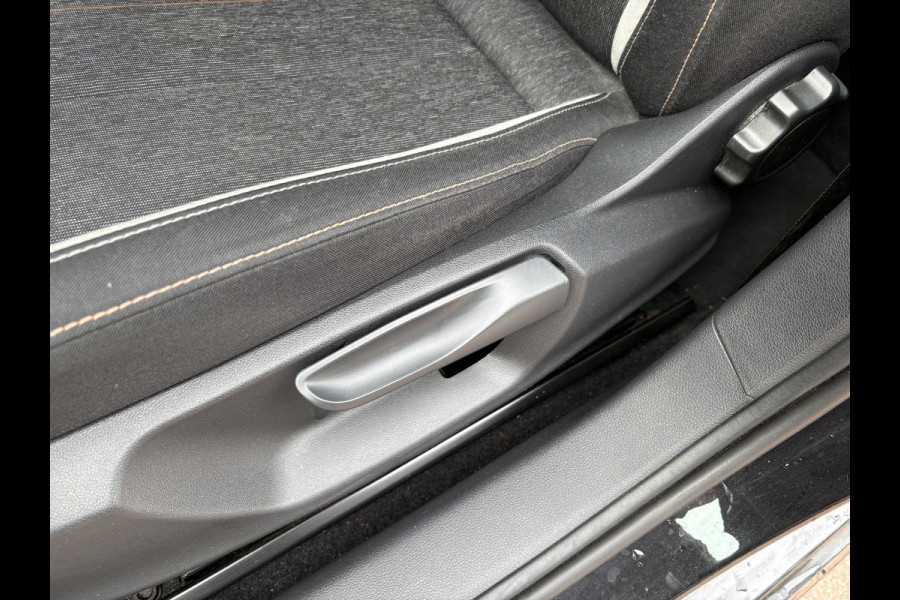 Škoda Kamiq 1.0 TSi DSG 110pk Business Edition NAVI/CARPLAY/VIRTUAL/CLIMA/CRUISE/PDC/STOELVERWARMING