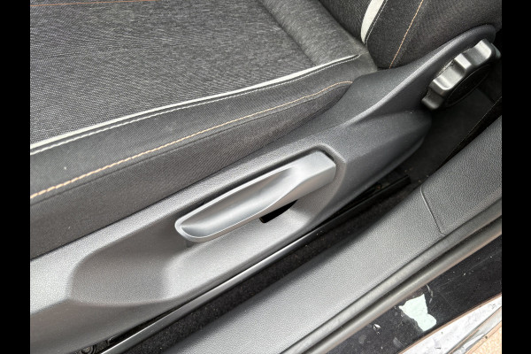 Škoda Kamiq 1.0 TSi DSG 110pk Business Edition NAVI/CARPLAY/VIRTUAL/CLIMA/CRUISE/PDC/STOELVERWARMING