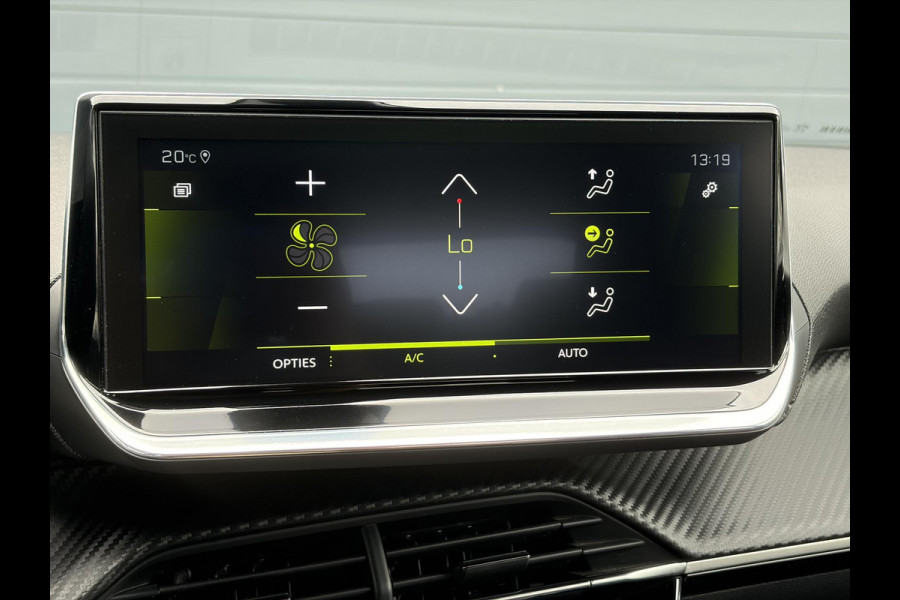 Peugeot 2008 1.2 PureTech Allure 2e Eigenaar l D-riem vv in 08/2024 l Camera360° l Draadloze telefoonlader l 131pk l Carplay l Navi l 6 Bak l Clima l Cruise l Halfleder l Keylss l 17'' Lmv l Pdc l N.A.P l Apk tot 09-2028