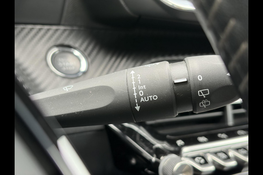 Peugeot 2008 1.2 PureTech Allure 2e Eigenaar l D-riem vv in 08/2024 l Camera360° l Draadloze telefoonlader l 131pk l Carplay l Navi l 6 Bak l Clima l Cruise l Halfleder l Keylss l 17'' Lmv l Pdc l N.A.P l Apk tot 09-2028