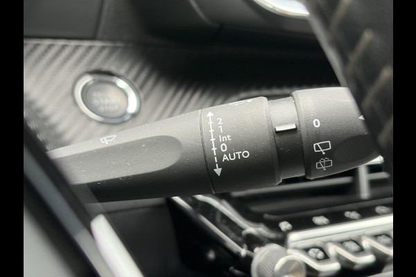 Peugeot 2008 1.2 PureTech Allure 2e Eigenaar l D-riem vv in 08/2024 l Camera360° l Draadloze telefoonlader l 131pk l Carplay l Navi l 6 Bak l Clima l Cruise l Halfleder l Keylss l 17'' Lmv l Pdc l N.A.P l Apk tot 09-2028