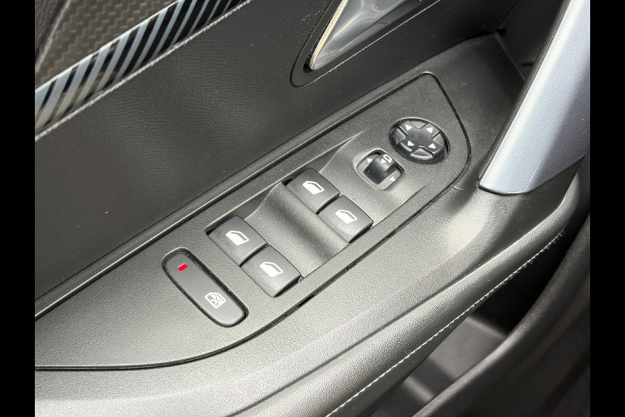Peugeot 2008 1.2 PureTech Allure 2e Eigenaar l D-riem vv in 08/2024 l Camera360° l Draadloze telefoonlader l 131pk l Carplay l Navi l 6 Bak l Clima l Cruise l Halfleder l Keylss l 17'' Lmv l Pdc l N.A.P l Apk tot 09-2028