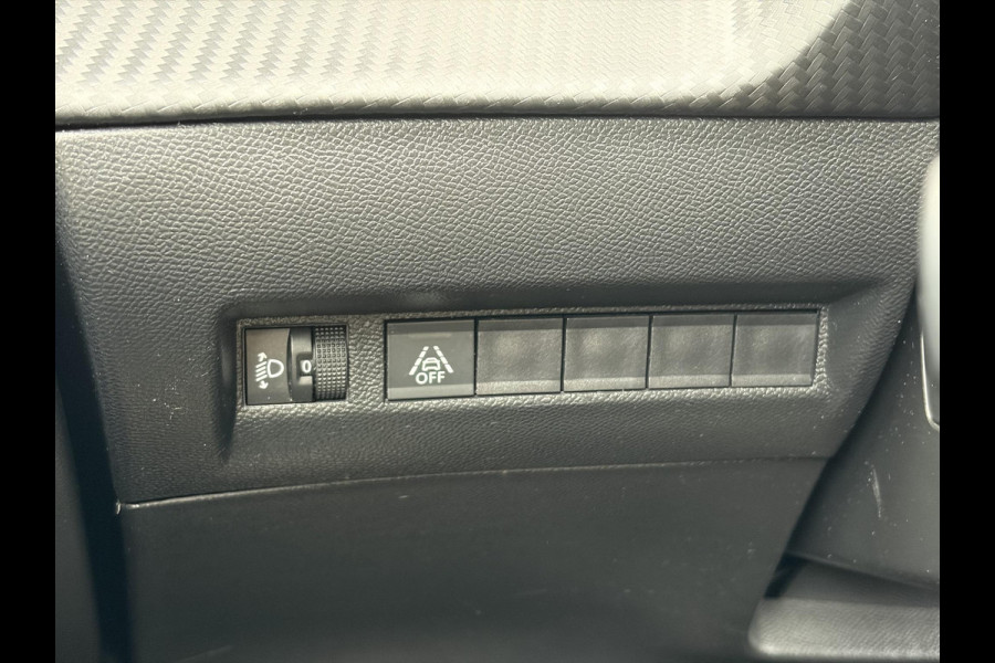Peugeot 2008 1.2 PureTech Allure 2e Eigenaar l D-riem vv in 08/2024 l Camera360° l Draadloze telefoonlader l 131pk l Carplay l Navi l 6 Bak l Clima l Cruise l Halfleder l Keylss l 17'' Lmv l Pdc l N.A.P l Apk tot 09-2028