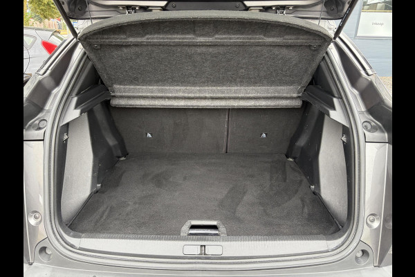 Peugeot 2008 1.2 PureTech Allure 2e Eigenaar l D-riem vv in 08/2024 l Camera360° l Draadloze telefoonlader l 131pk l Carplay l Navi l 6 Bak l Clima l Cruise l Halfleder l Keylss l 17'' Lmv l Pdc l N.A.P l Apk tot 09-2028