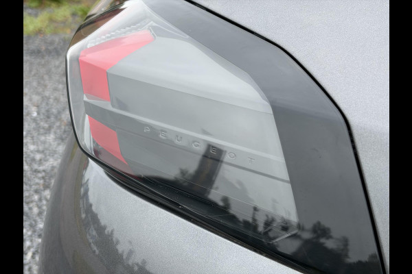 Peugeot 2008 1.2 PureTech Allure 2e Eigenaar l D-riem vv in 08/2024 l Camera360° l Draadloze telefoonlader l 131pk l Carplay l Navi l 6 Bak l Clima l Cruise l Halfleder l Keylss l 17'' Lmv l Pdc l N.A.P l Apk tot 09-2028