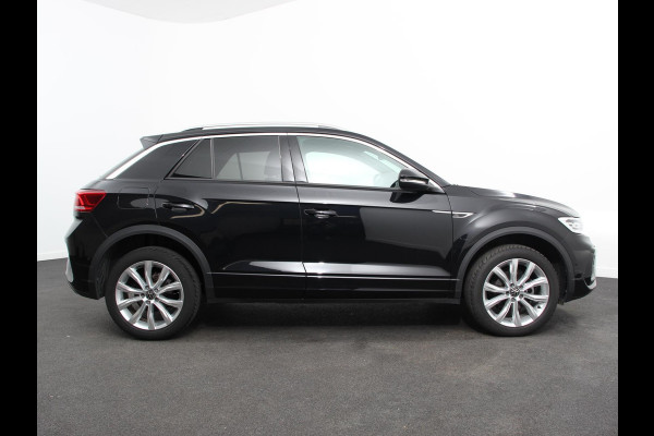 Volkswagen T-Roc 1.5 eTsi R-Line Edition Automaat Camera Navigatie Apple Carplay/Android Auto Climate control Lichtmetalen Velgen Extra Getint Glas Lichtmetalen Velgen Voorstoelen verwarmbaar