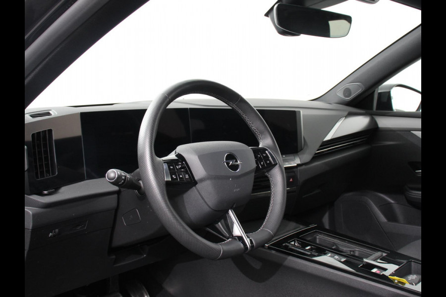 Opel Astra 1.2 Automaat GS Line Climate control Adaptieve cruise control LED Voorstoelen verwarmd Stuurwiel verwarmd Achteruitrij camera 360* Sfeer verlichting Apple carplay/ Android auto