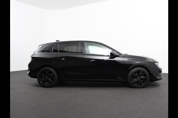 Opel Astra 1.2 Automaat GS Line Climate control Adaptieve cruise control LED Voorstoelen verwarmd Stuurwiel verwarmd Achteruitrij camera 360* Sfeer verlichting Apple carplay/ Android auto