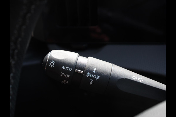 Opel Astra 1.2 Automaat GS Line Climate control Adaptieve cruise control LED Voorstoelen verwarmd Stuurwiel verwarmd Achteruitrij camera 360* Sfeer verlichting Apple carplay/ Android auto