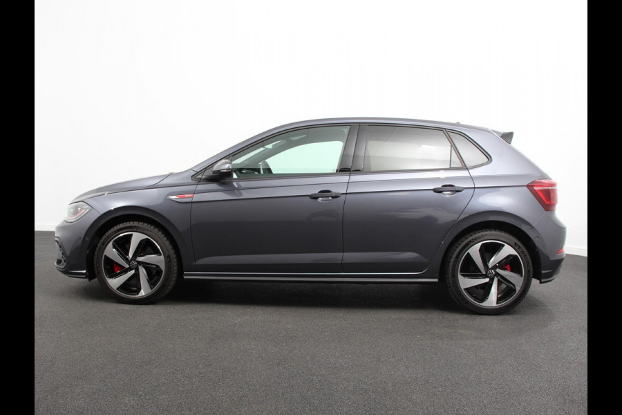 Volkswagen Polo 2.0 TSI GTI 207pk Automaat Digitale Cockpit Navigatie Appel Carplay/Android Auto Climate Control Extra getint Glas Stoelverwarming Dab Led Adaptive Cruise Control