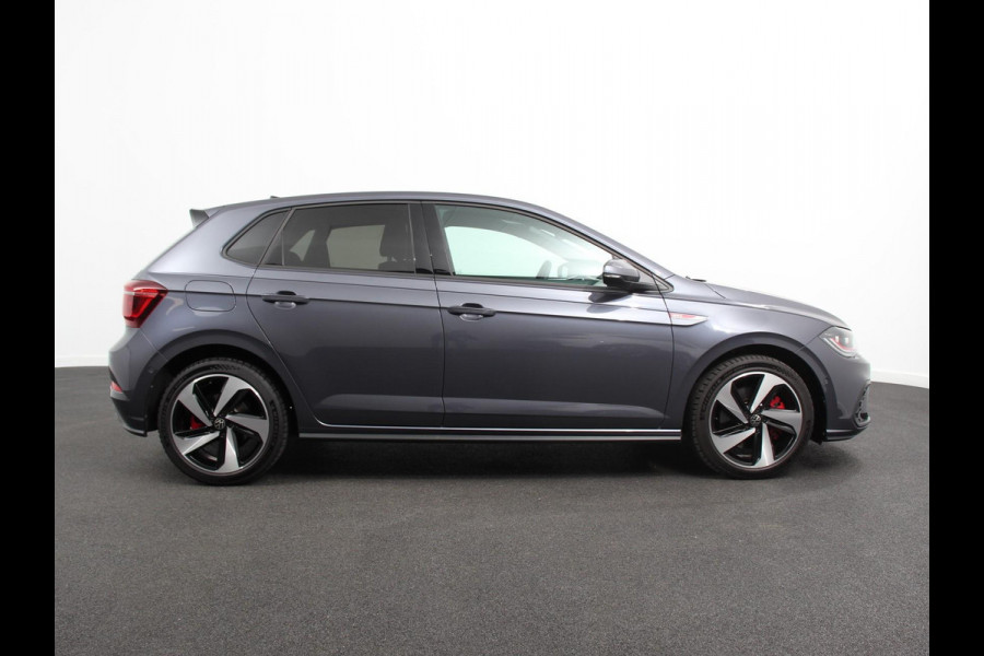 Volkswagen Polo 2.0 TSI GTI 207pk Automaat Digitale Cockpit Navigatie Appel Carplay/Android Auto Climate Control Extra getint Glas Stoelverwarming Dab Led Adaptive Cruise Control