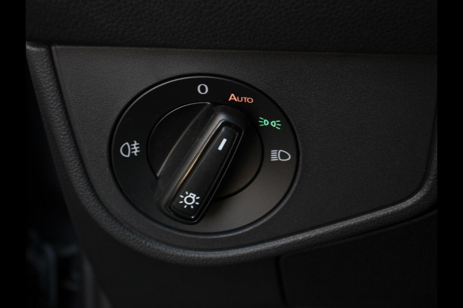 Volkswagen Polo 2.0 TSI GTI 207pk Automaat Digitale Cockpit Navigatie Appel Carplay/Android Auto Climate Control Extra getint Glas Stoelverwarming Dab Led Adaptive Cruise Control
