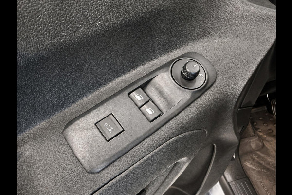Opel Combo 1.5D L1H1 102 pk Edition Navigatie Apple CarPlay Android Auto Parkeerhulp achter Airco DAB