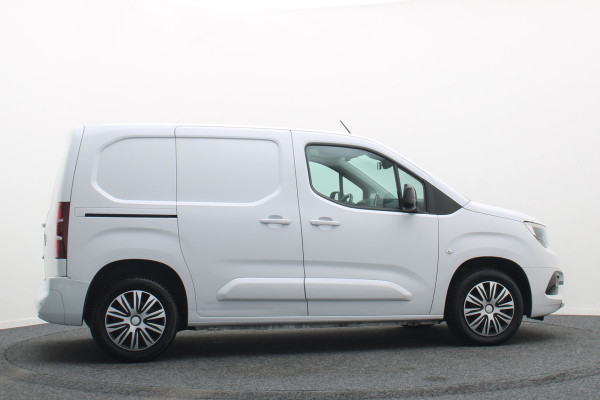 Opel Combo 1.5D L1H1 Automaat Airco, Cruise Control, PDC, Apple CarPlay, Stuurverwarming