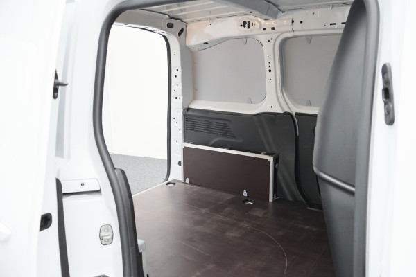 Opel Combo 1.5D L1H1 Automaat Airco, Cruise Control, PDC, Apple CarPlay, Stuurverwarming