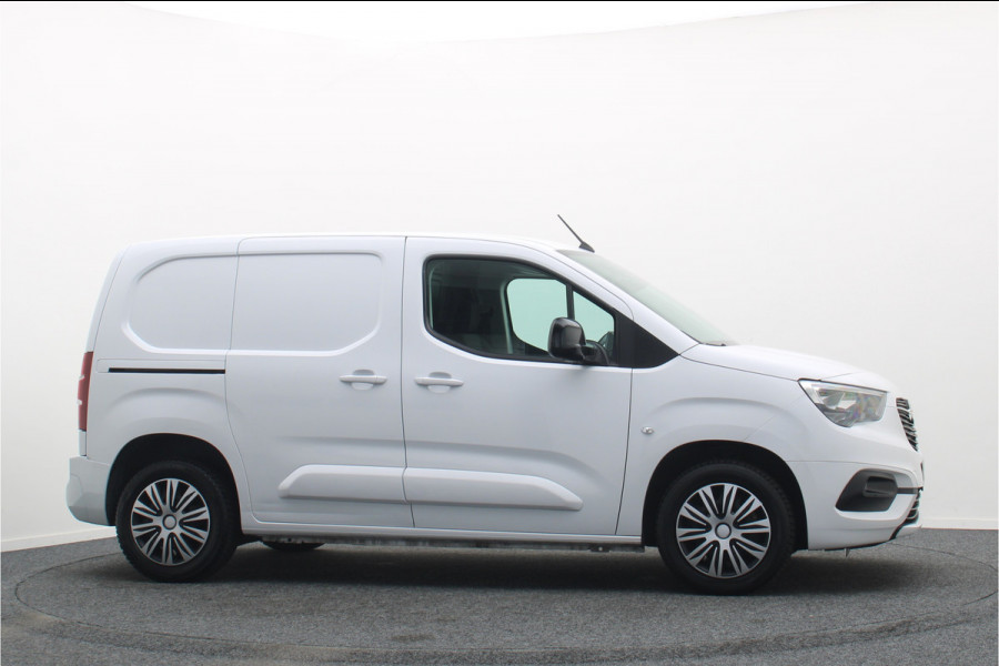 Opel Combo 1.5D L1H1 Automaat Airco, Cruise Control, PDC, Apple CarPlay, Stuurverwarming