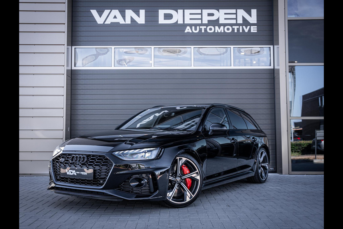 Audi A4 Avant 2.9 TFSI RS 4 quattro competition plus - Dynamic + l Ceramic l RDC l Pano l HUD