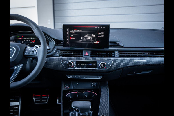 Audi A4 Avant 2.9 TFSI RS 4 quattro competition plus - Dynamic + l Ceramic l RDC l Pano l HUD